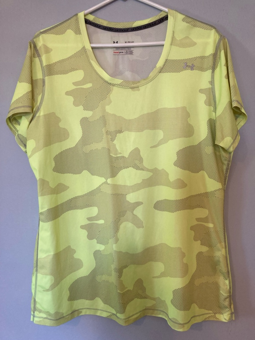 Under Armour Fitted Neon Yellow Camo Short Sleeve Performance Tee sz XL